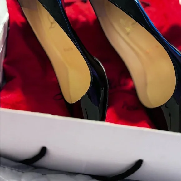 Christian Louboutin Shoes size 7 - Picture 4 of 9